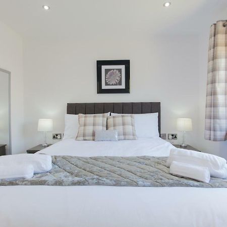 Leys Park Executive Apartments Дънфърмлин Екстериор снимка