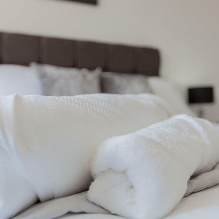 Leys Park Executive Apartments Дънфърмлин Екстериор снимка