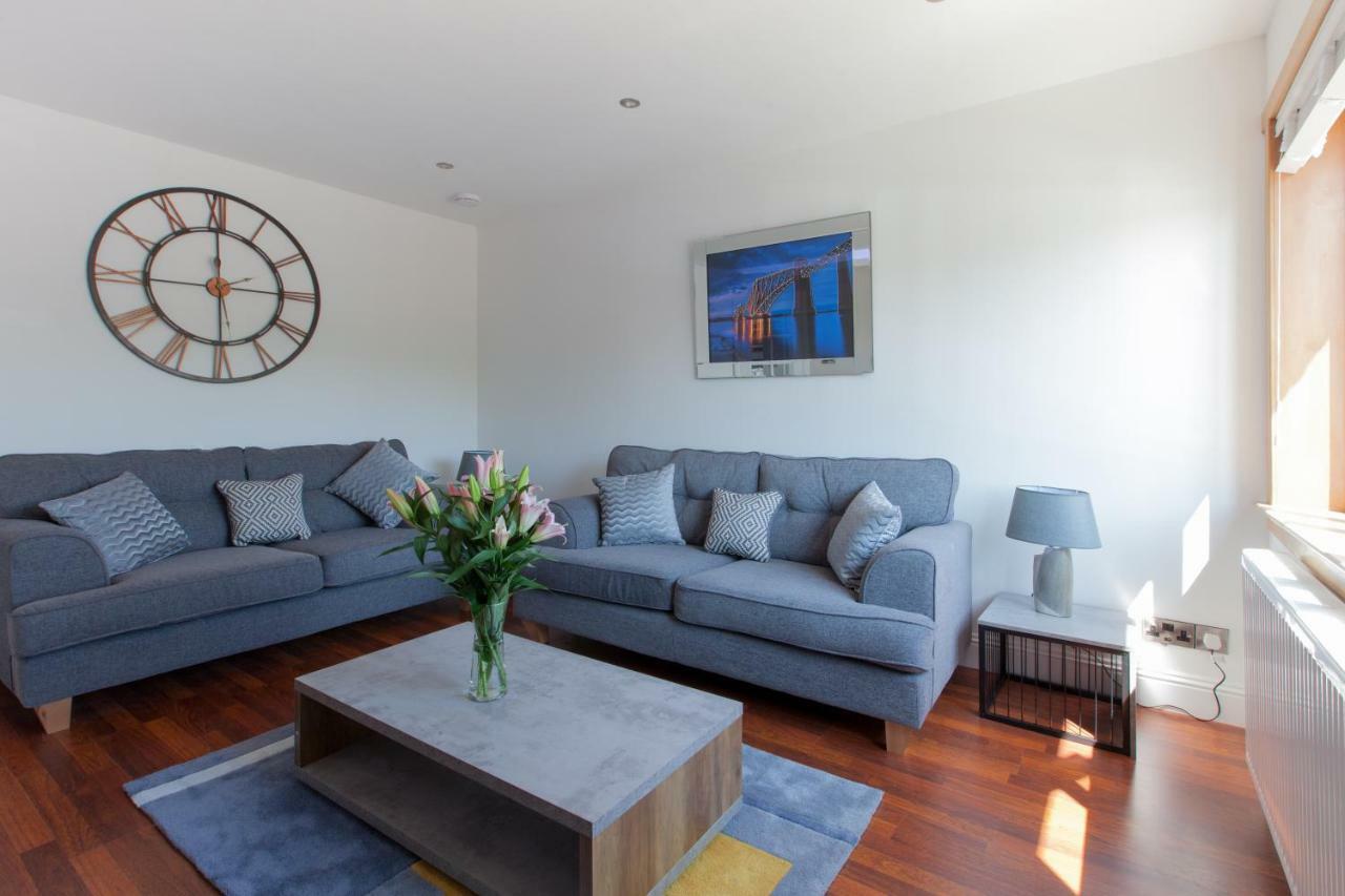 Leys Park Executive Apartments Дънфърмлин Екстериор снимка